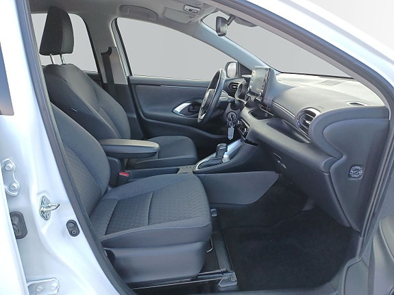 Toyota Yaris 6 of 10
