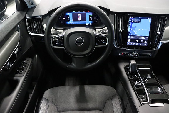 Volvo V90 17 of 30