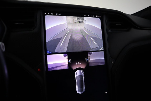 Tesla Model S 18 of 22