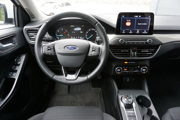 Ford Focus 19 of 30