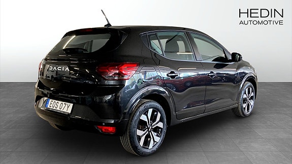 Dacia Sandero 2 of 9