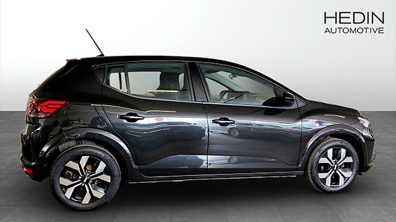 Dacia Sandero 5 of 9