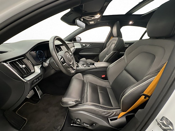 Volvo S60 12 of 30