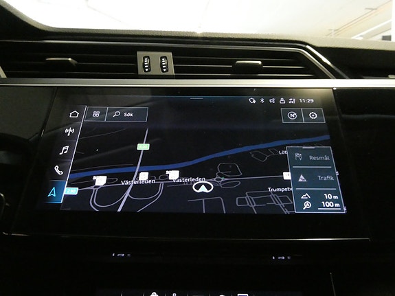 Audi e-tron 24 of 24