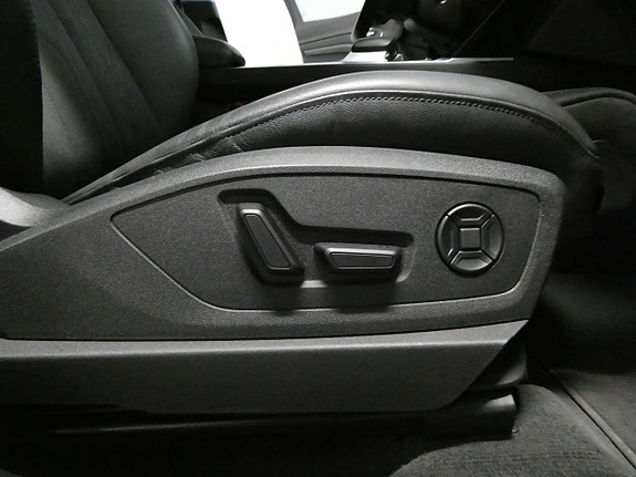 Audi e-tron 19 of 24