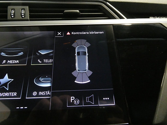 Audi e-tron 22 of 24