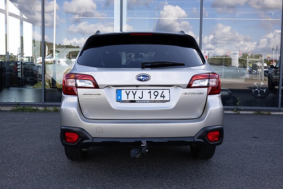 Subaru Outback 6 of 15
