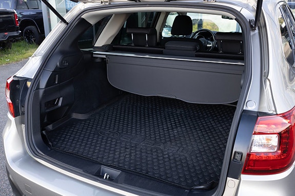 Subaru Outback 8 of 15