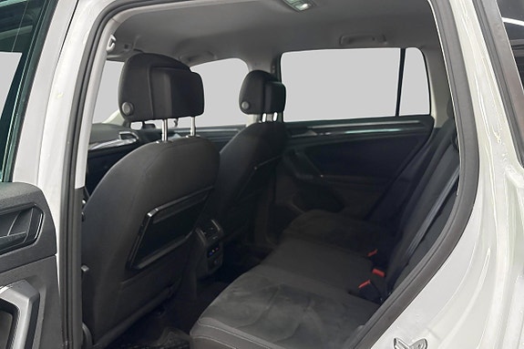 Volkswagen Tiguan 8 of 14
