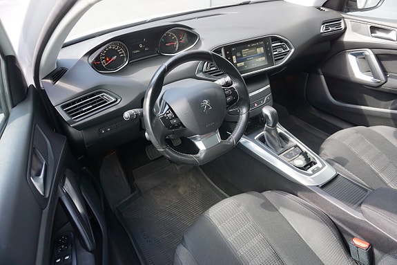 Peugeot 308 18 of 25