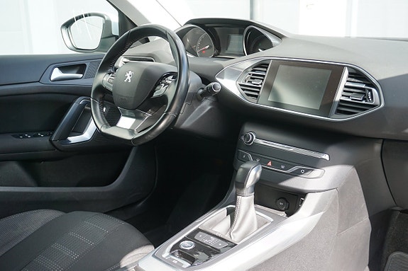 Peugeot 308 12 of 25