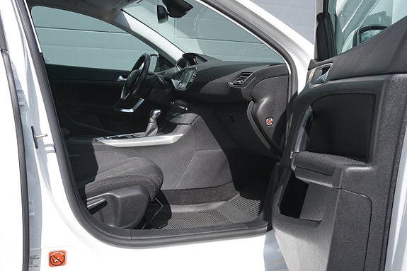Peugeot 308 15 of 25