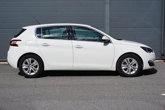 Peugeot 308 4 of 25