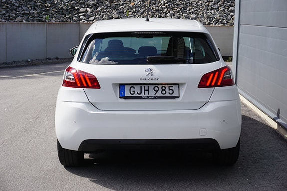 Peugeot 308 6 of 25