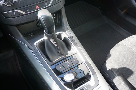 Peugeot 308 19 of 25