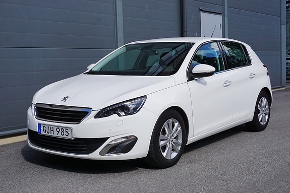 Peugeot 308 8 of 25