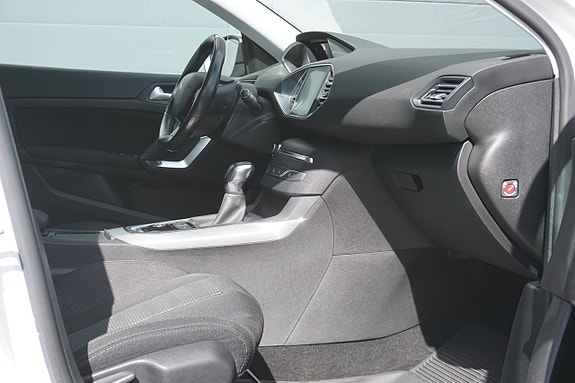 Peugeot 308 14 of 25