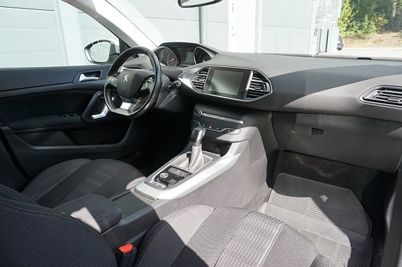 Peugeot 308 13 of 25