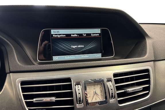 Mercedes-Benz E220 15 of 20