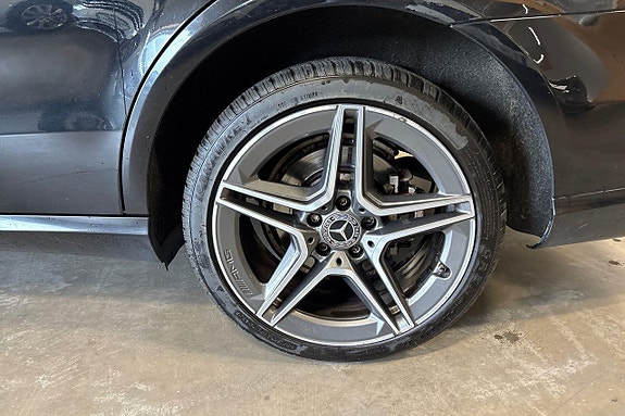 Mercedes-Benz E220 10 of 20