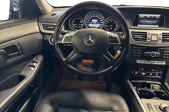 Mercedes-Benz E220 12 of 20