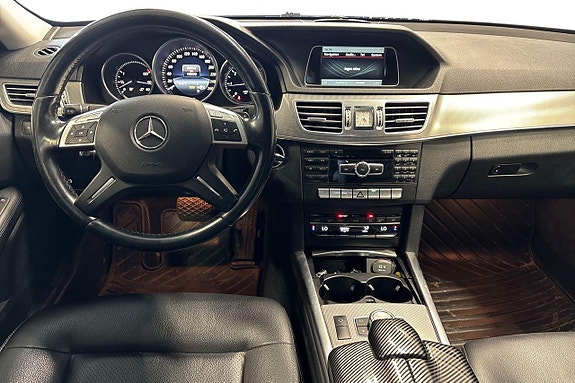 Mercedes-Benz E220 11 of 20