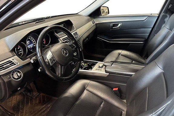 Mercedes-Benz E220 13 of 20