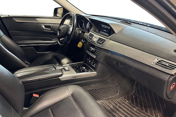 Mercedes-Benz E220 14 of 20