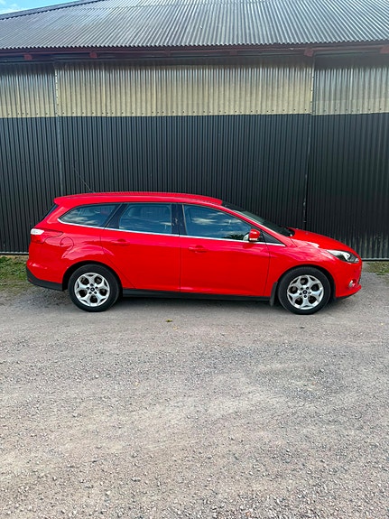 Ford Focus 2 of 13