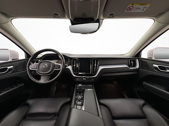 Volvo XC60 13 of 30