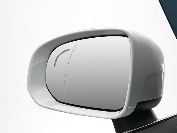 Volvo XC60 15 of 30