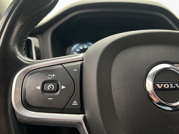 Volvo XC60 18 of 30