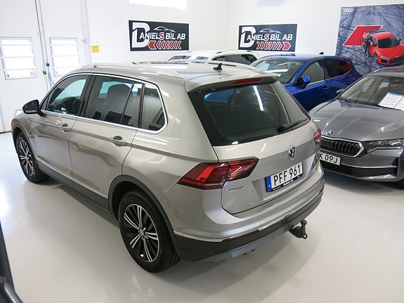 Volkswagen Tiguan 2 of 29