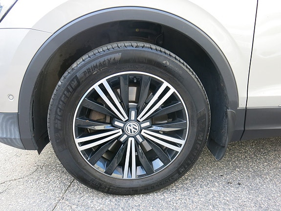Volkswagen Tiguan 13 of 29