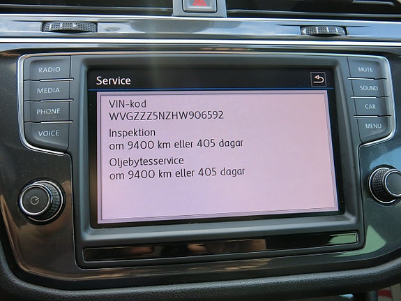 Volkswagen Tiguan 10 of 29