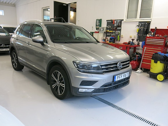 Volkswagen Tiguan 4 of 29