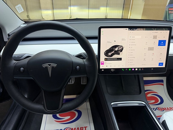 Tesla Model 3 13 of 23