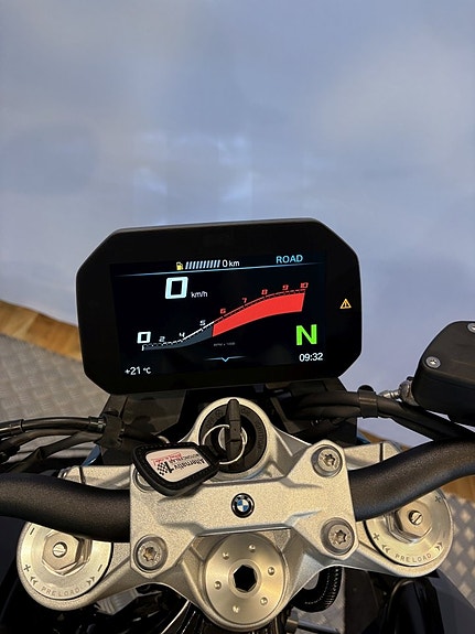 BMW F 900 R 10 of 13