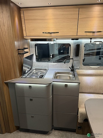Eura Mobil Profila T 726 EF MB 9 of 17