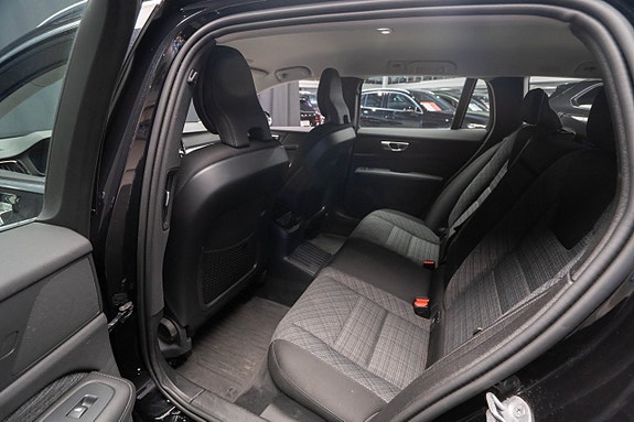 Volvo V60 20 of 25