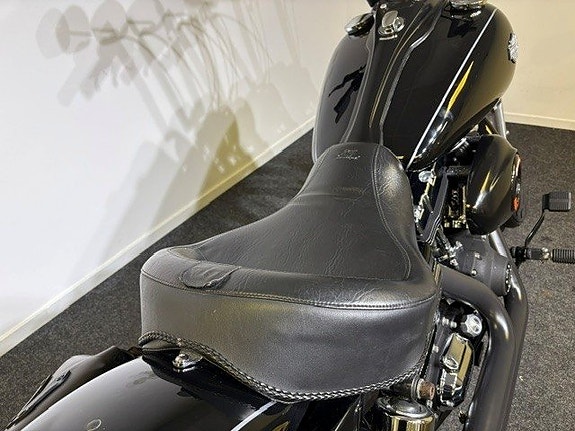 Harley-Davidson Dyna Wide Glide FXDWG / Lågmilad / PRISSÄNKT 6 of 8