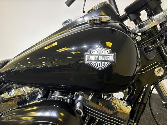 Harley-Davidson Dyna Wide Glide FXDWG / Lågmilad / PRISSÄNKT 8 of 8