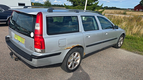 Volvo V70 4 of 8