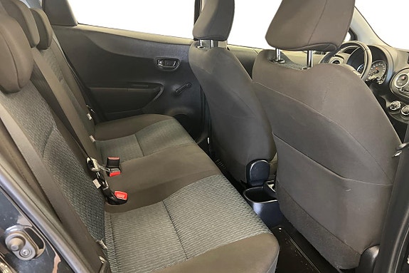 Toyota Yaris 9 of 21