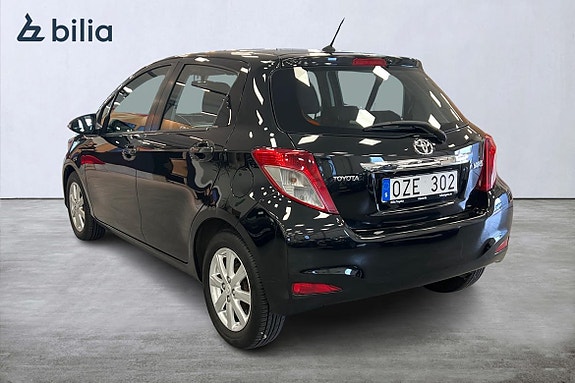 Toyota Yaris 2 of 21