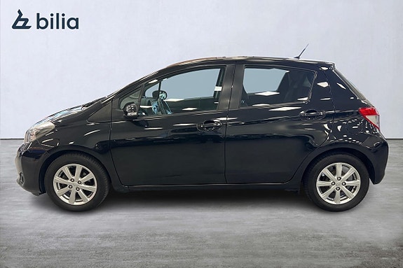 Toyota Yaris 3 of 21