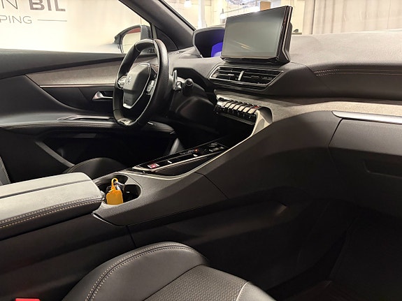 Peugeot 5008 9 of 16