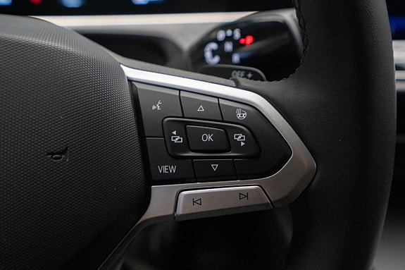 Volkswagen Passat 25 of 29