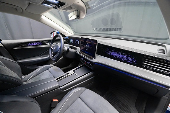 Volkswagen Passat 16 of 29