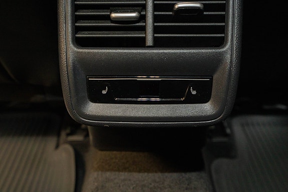 Volkswagen Passat 22 of 29